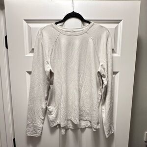 Lululemon License to Train Classic Fit Women’s Long Sleeve